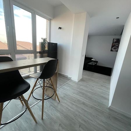 Marisah Residence #2 Otopeni Luaran gambar
